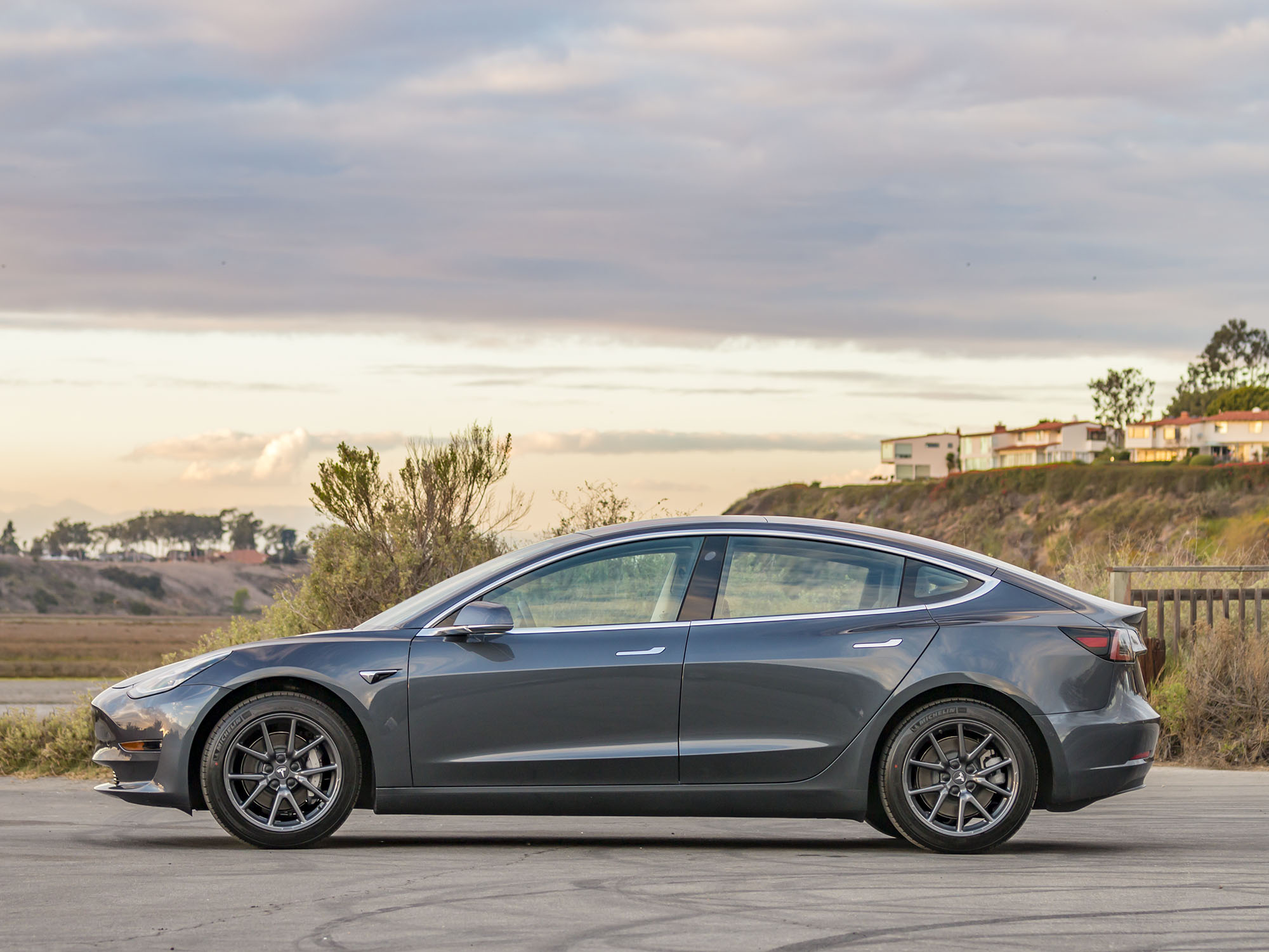 08 2018 Tesla Model 3 Exterior KBB