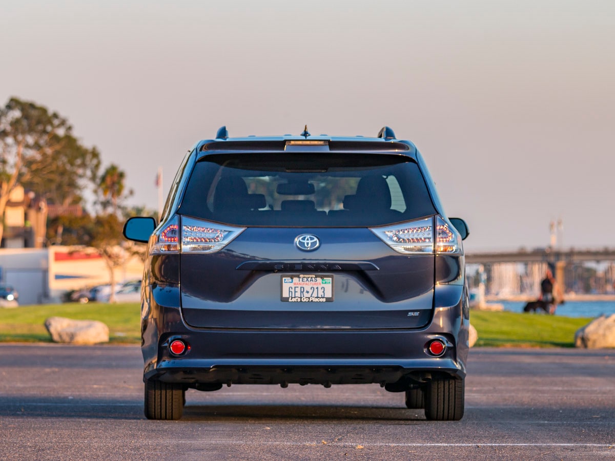 08 2018 Toyota Sienna SE Exterior KBB