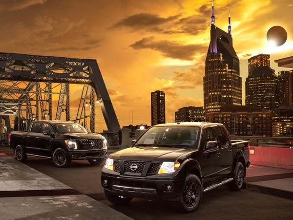 08 2018 Nissan Frontier Titan Midnight Edition Group