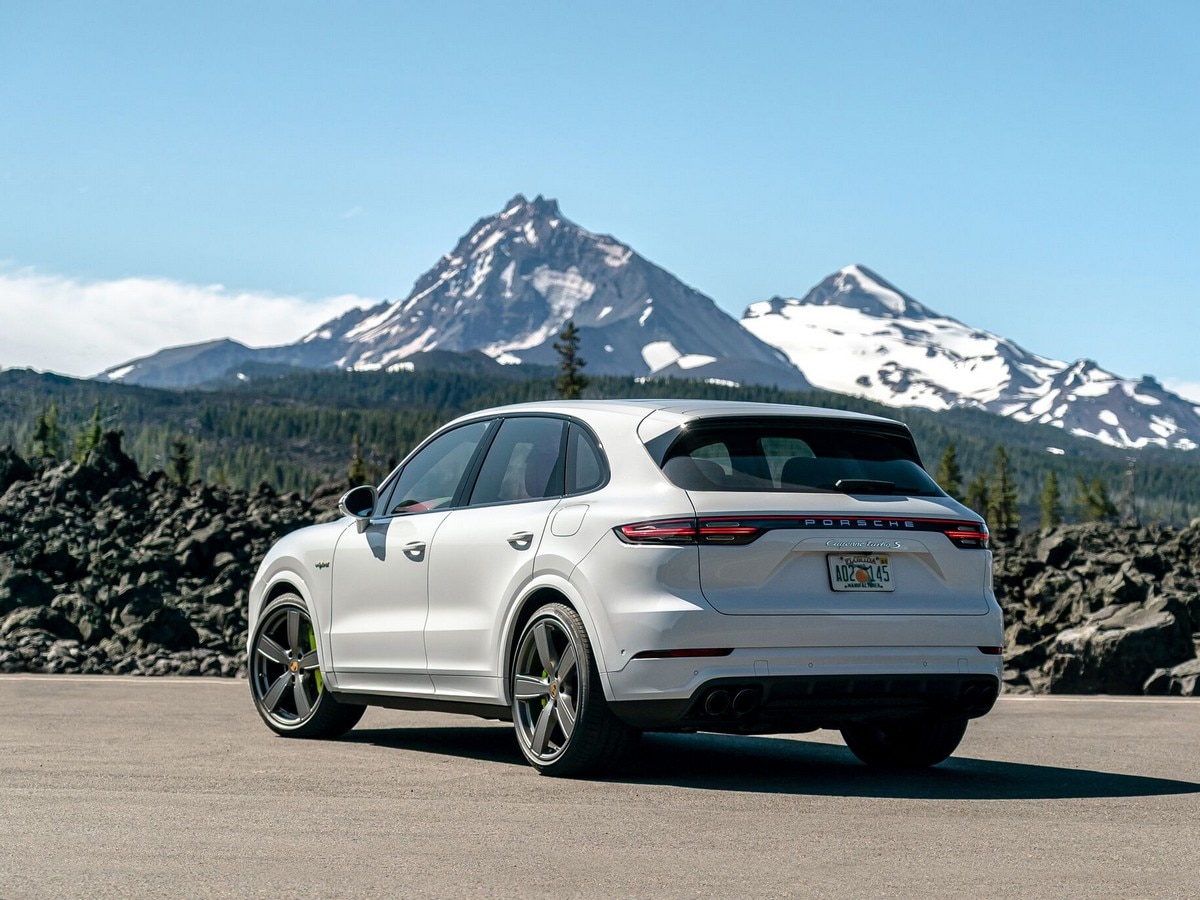 08 2020 Porsche Cayenne Turbo S Ehybrid
