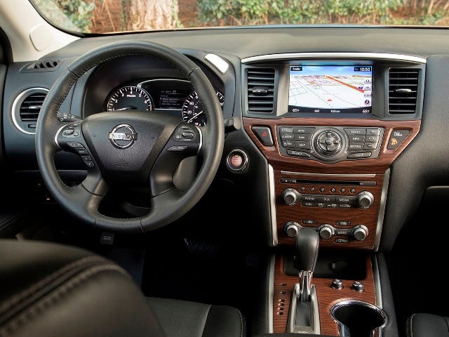 09 2017 Nissan Pathfinder FC
