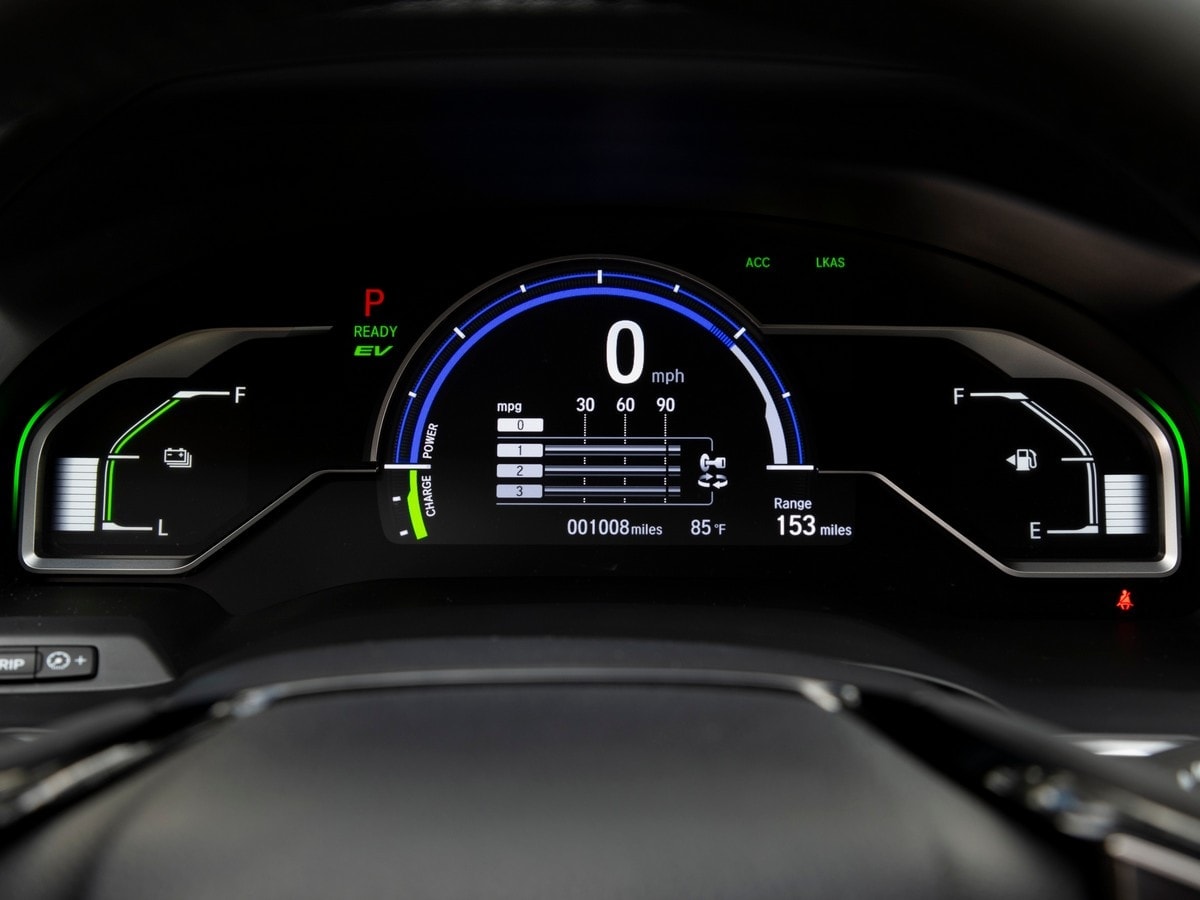 09-2019-honda-clarity-phev-bb-kbb-1