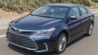 10-2016-Toyota-Avalon.jpg