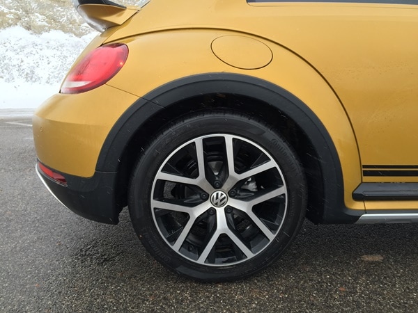 10 2016 Volkswagen Beetle Dune
