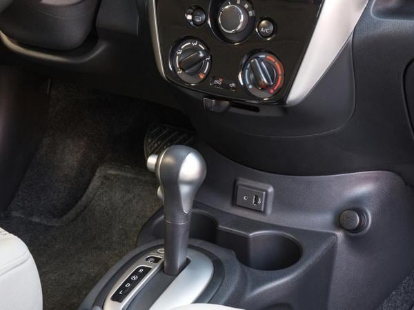 10 2017 Nissan Versa Note