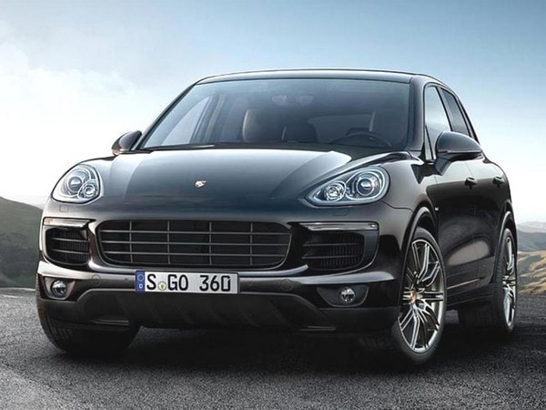10 2017 Porsche Cayenne S Platinum Edition Diesel