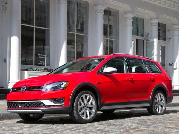 10 2017 Volkswagen Golf Alltrack