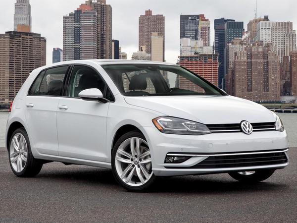 10 2018 Volkswagen Golf