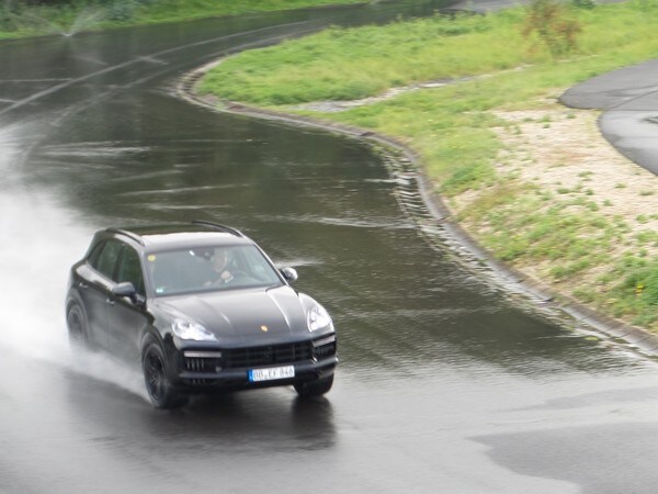 10 2019 Porsche Cayenne Preview