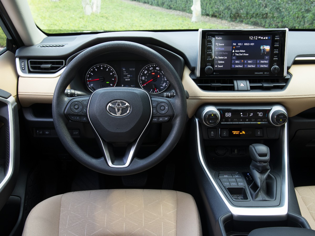 10 2019 Toyota Rav4 Black Kbb