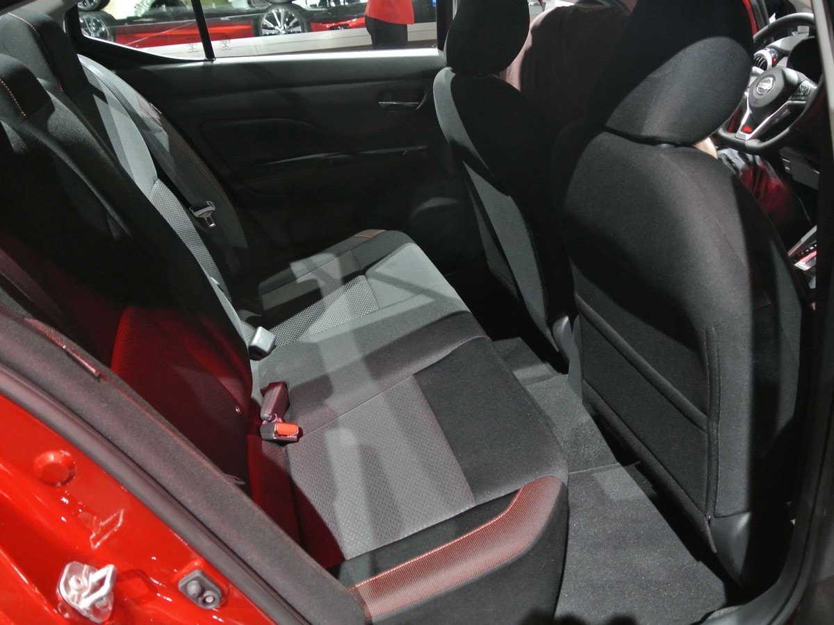 10 2020 Nissan Versa Live