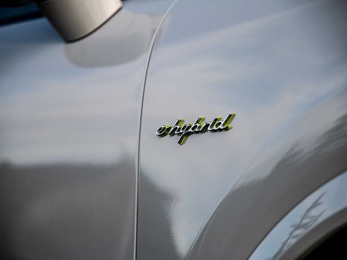 10 2020 Porsche Cayenne Turbo S Ehybrid