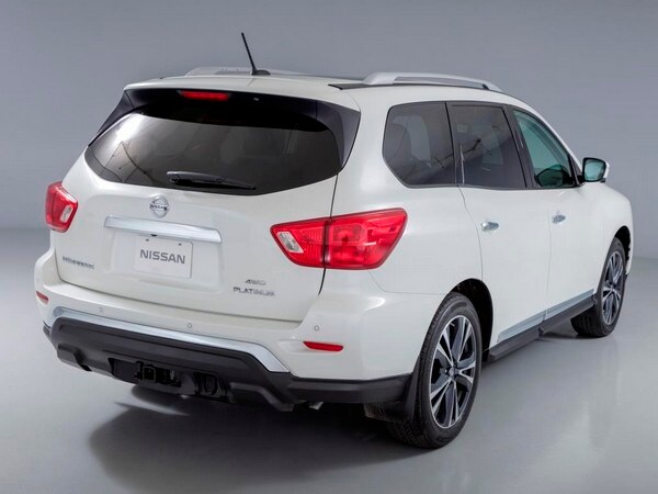11 2017 Nissan Pathfinder