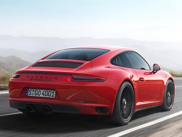 11 2018 Porsche 911 Carrera Gts