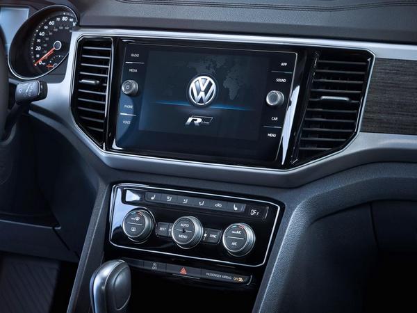 11 2018 Volkswagen Atlas R Line