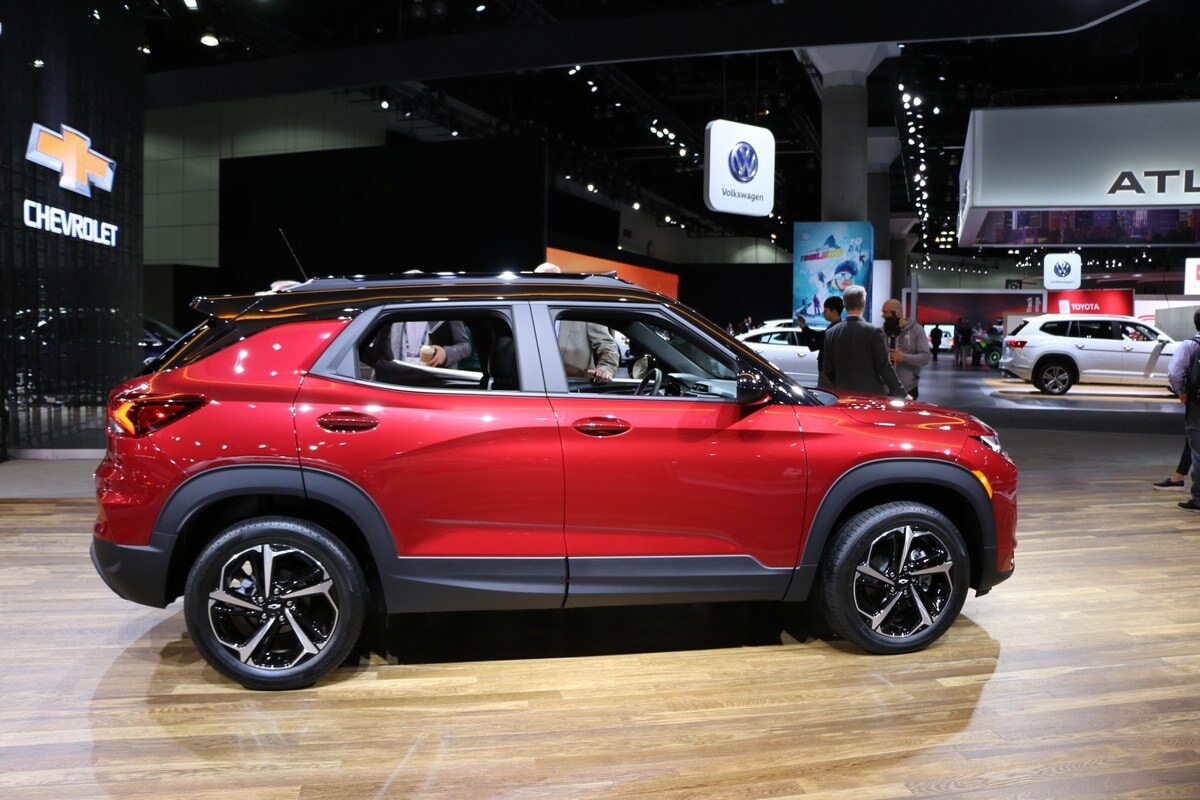 11-2021-Chevrolet-Trailblazer-live-1