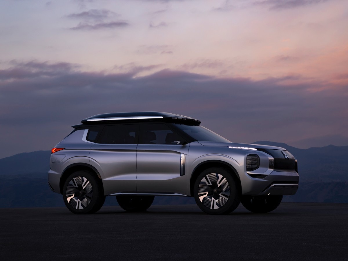 11 Mitsubishi Engelberg Tourer Concept