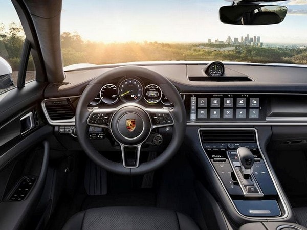12 2018 Panamera 4 E Hybrid