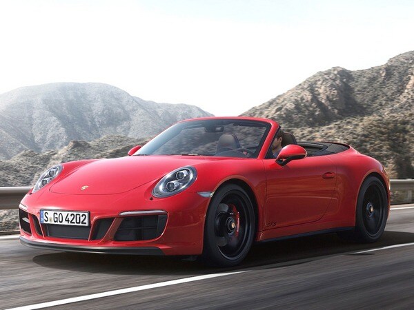 12 2018 Porsche 911 Carrera Gts