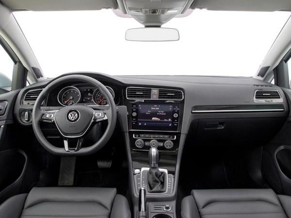 12 2018 Volkswagen Golf