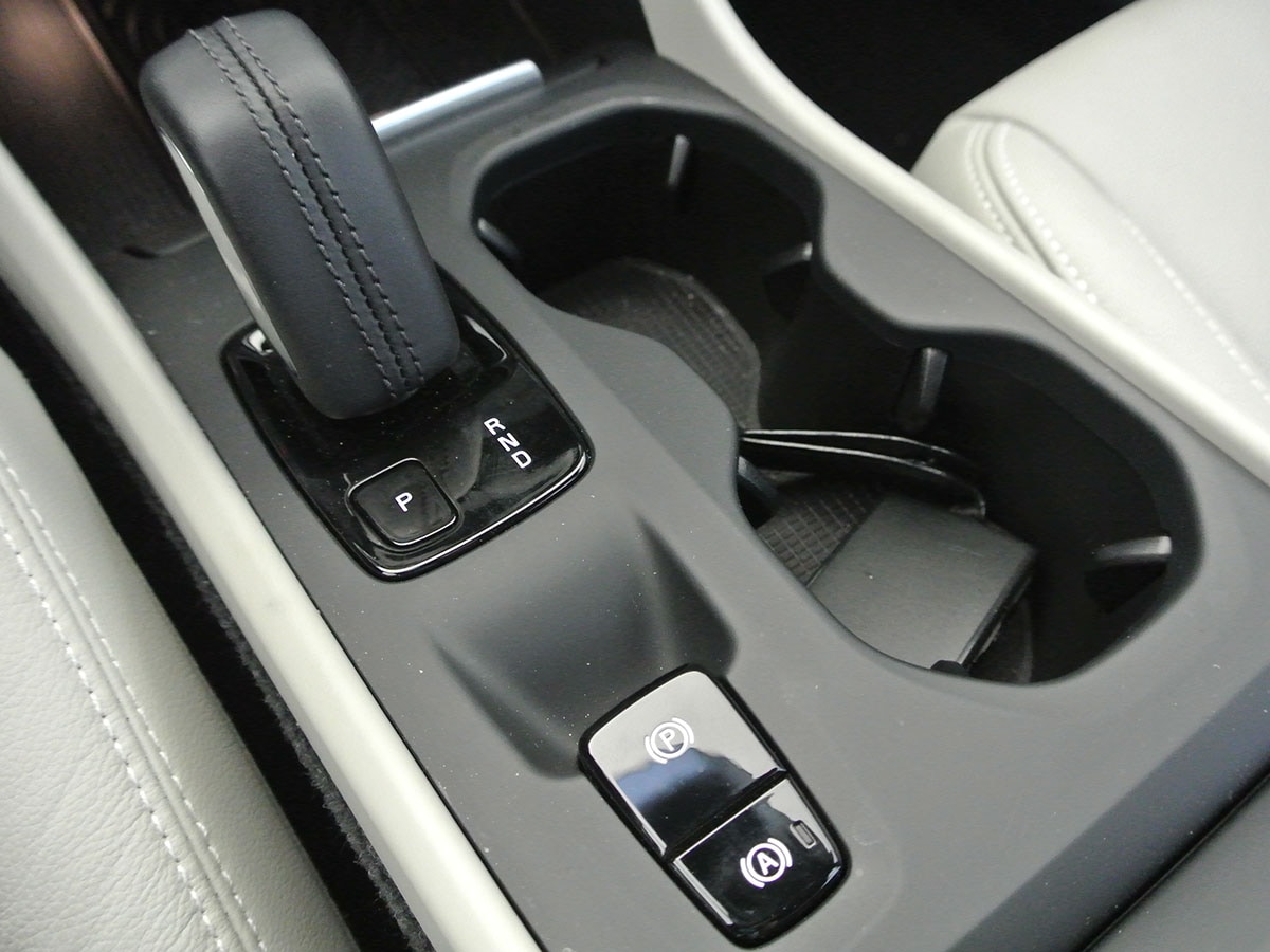 12 2019 Volvo Xc40 Bb