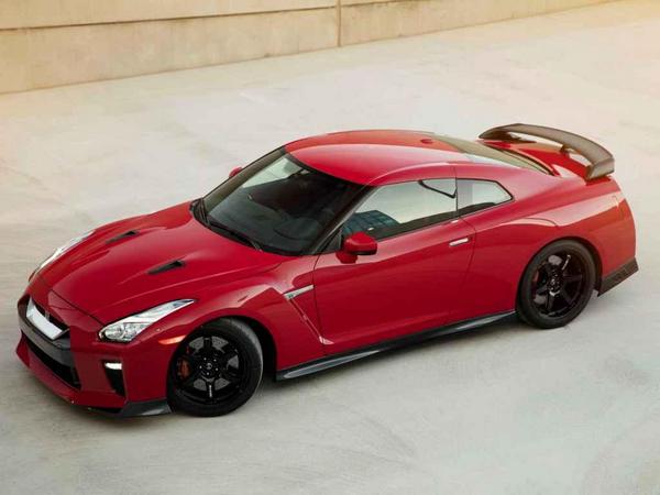 13 2017 Nissan Gt R Track Edition