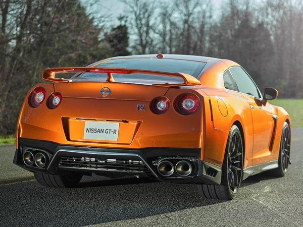 13 2017 Nissan Gtr