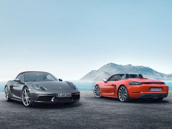 13 2017 Porsche 718 Boxster S