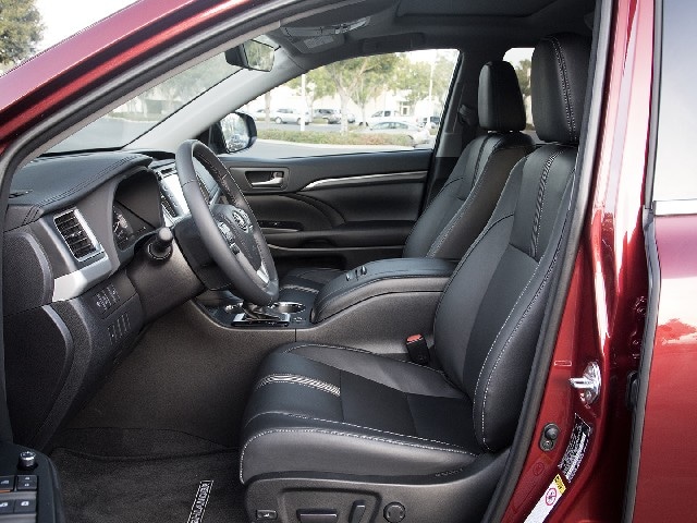 13 2017 Toyota Highlander Red FC