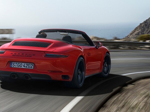 13 2018 Porsche 911 Carrera Gts