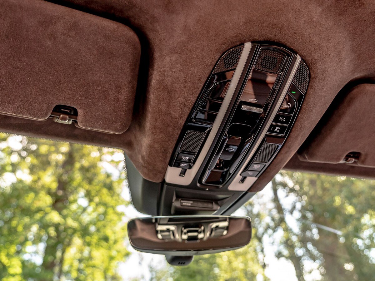 13 2020 Porsche Cayenne Turbo S Ehybrid