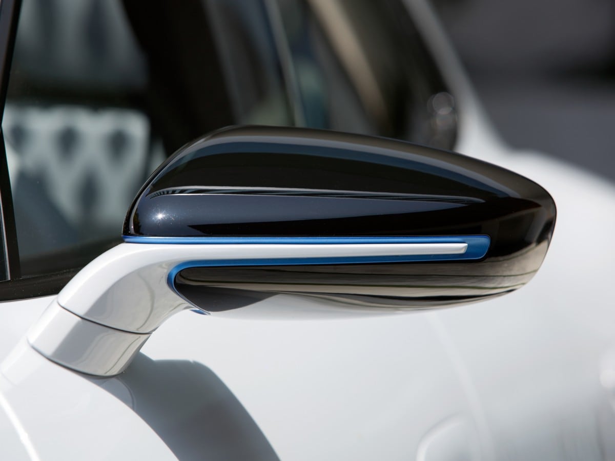 13 Porsche Mission E Cross Turismo Concept