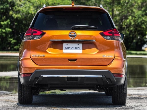 14 2017 Nissan Rogue Sl