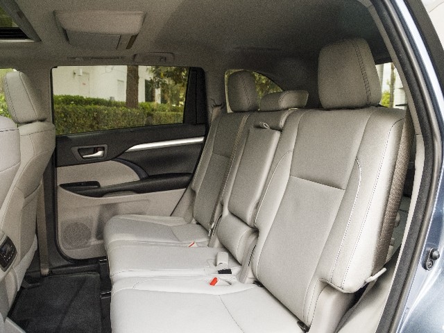 14 2017 Toyota Highlander Comparo