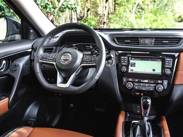 15 2017 Nissan Rogue Sl