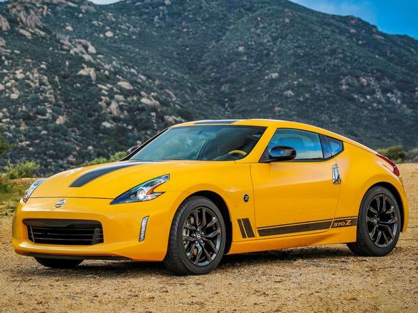 15 2018 Nissan 370z Heritage Edition