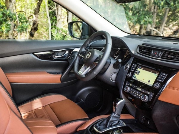 16 2017 Nissan Rogue Sl