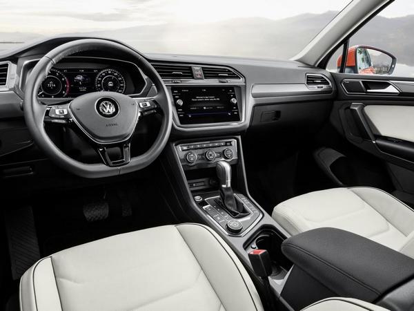 16 2018 Volkswagen Tiguan