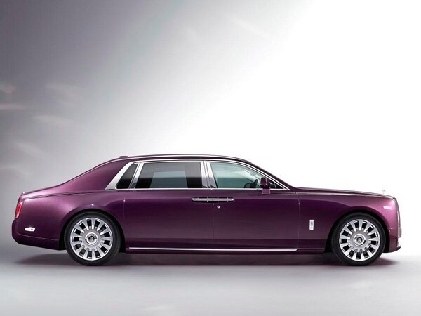 16 New Rolls Royce Phantom