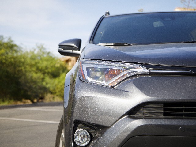17 2017 Toyota Rav4 Comparo