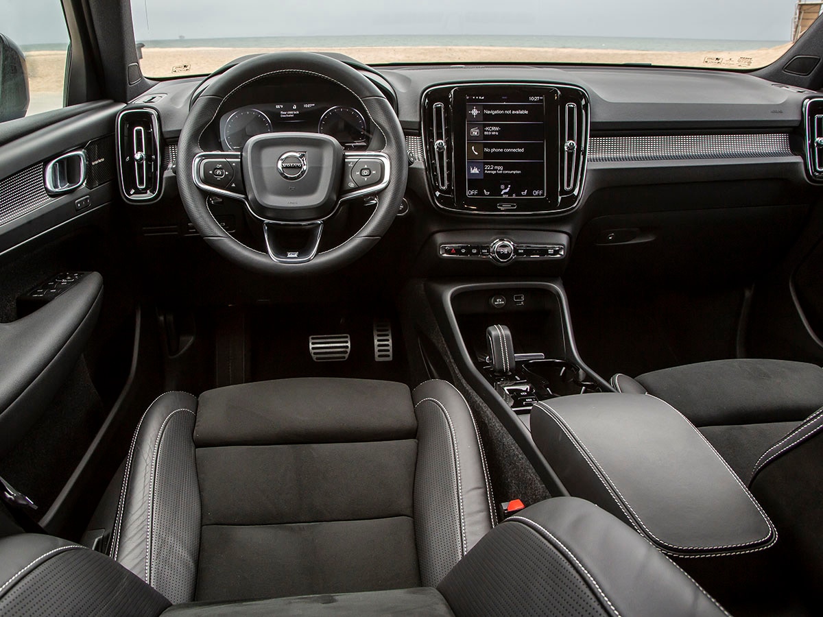 17 2019 Volvo Xc40 Bb Bnm