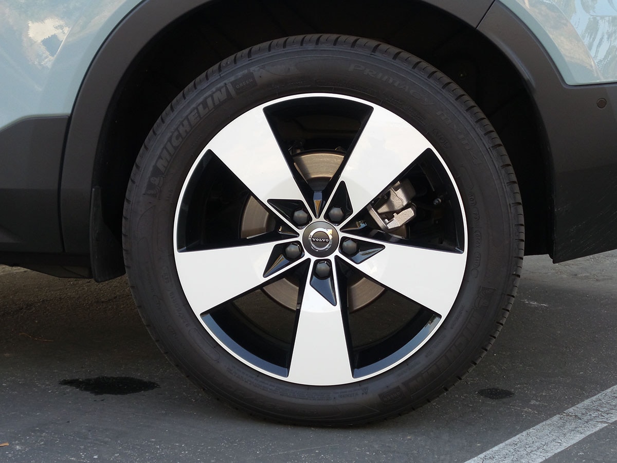 17 2019 Volvo Xc40 Bb