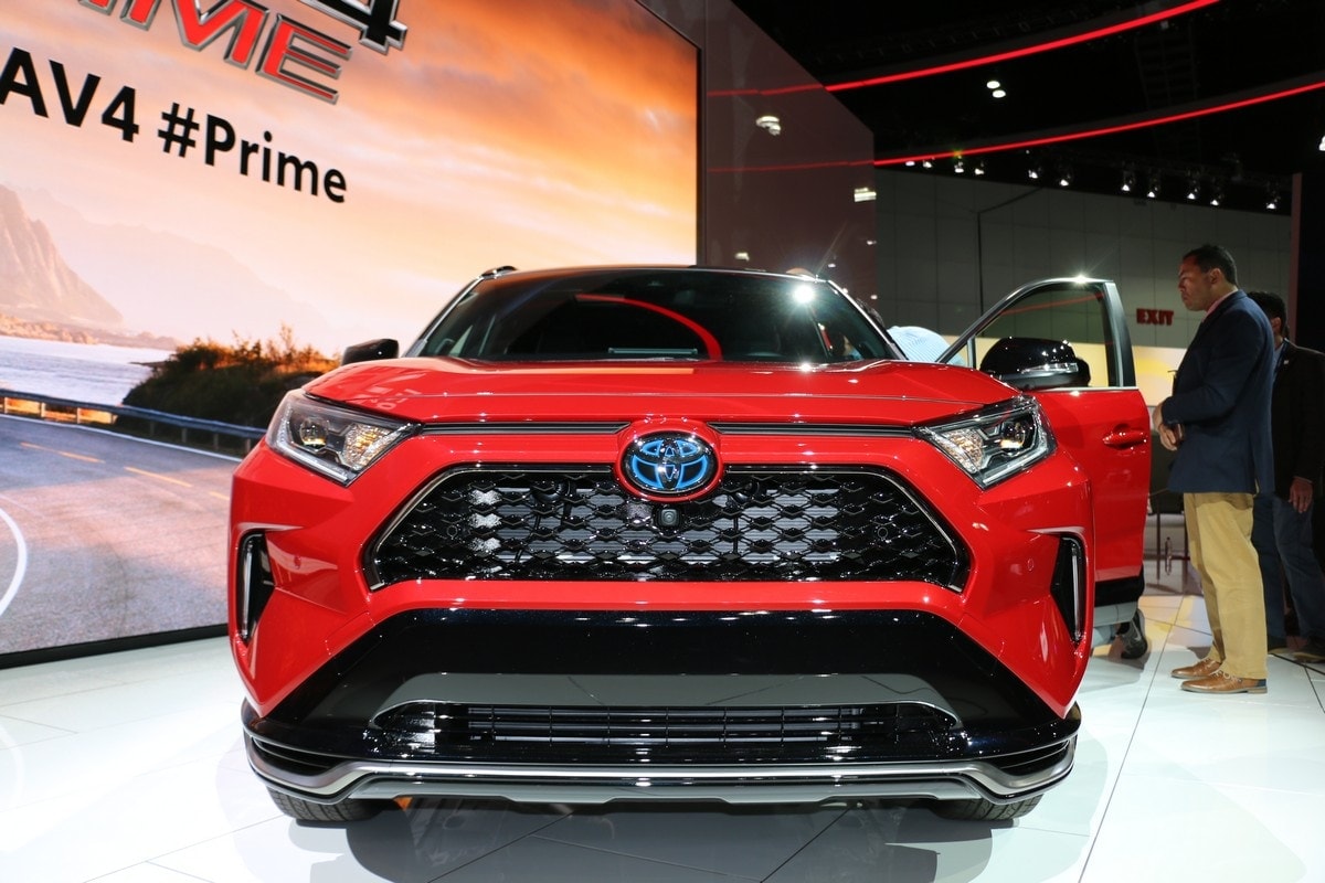 2-2021-Toyota-RAV4-Prime-live-1