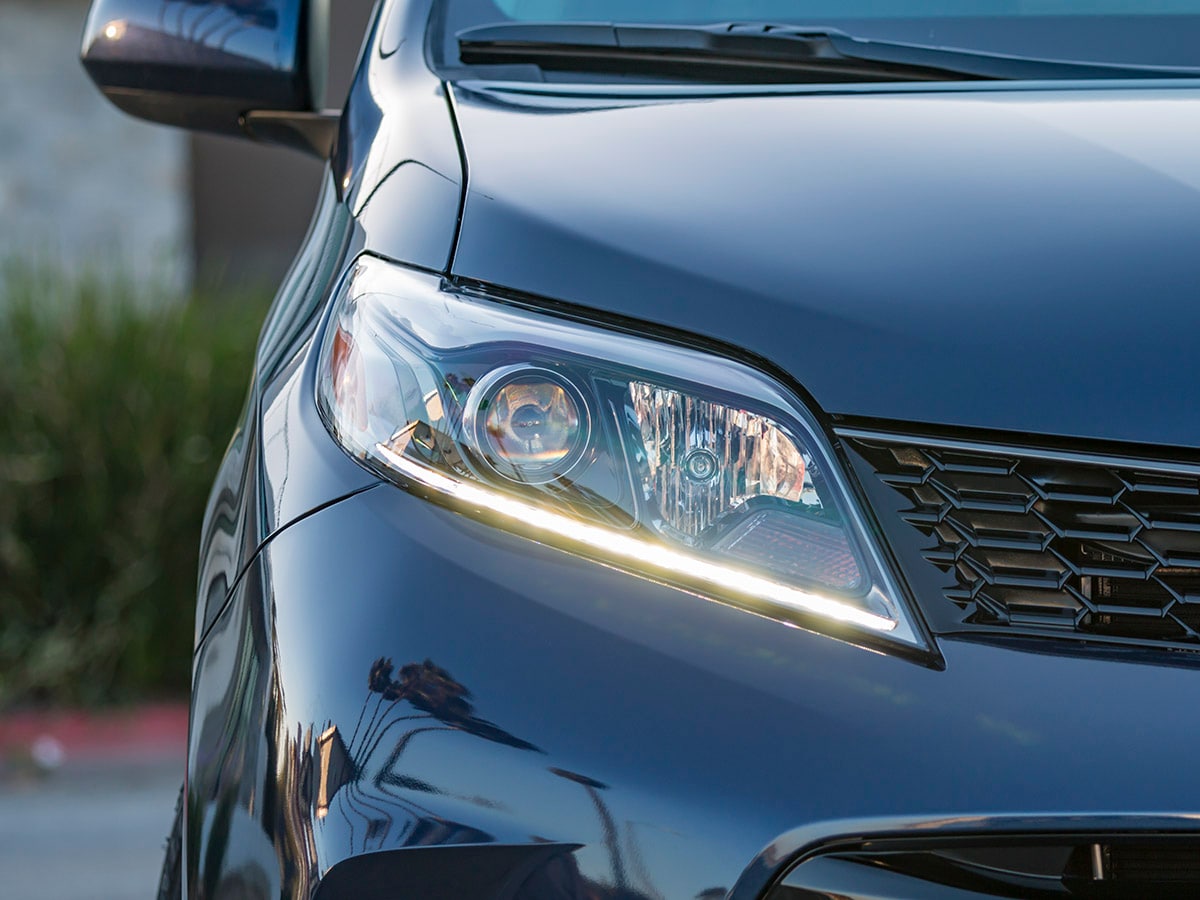20 2018 Toyota Sienna SE Exterior KBB