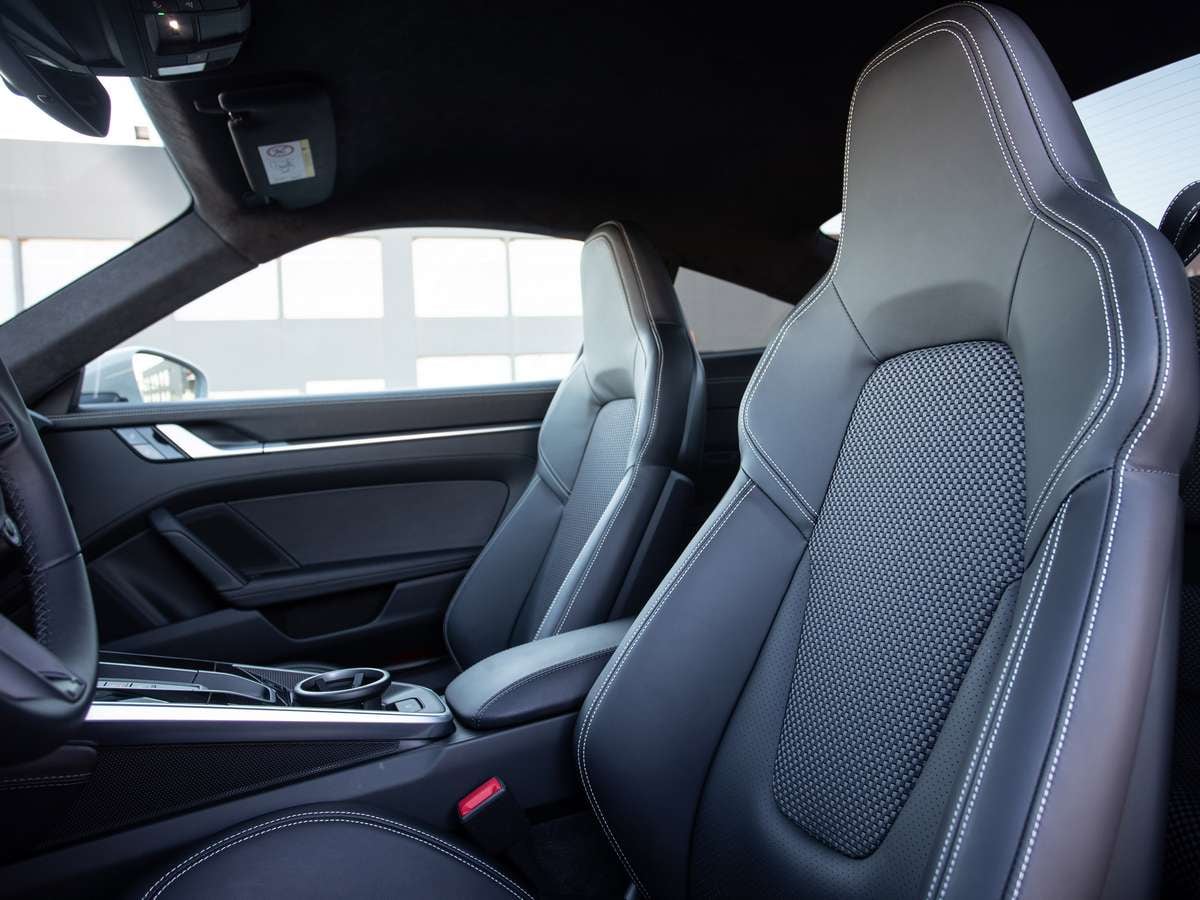 2020 Porsche 911 Carrera S 10