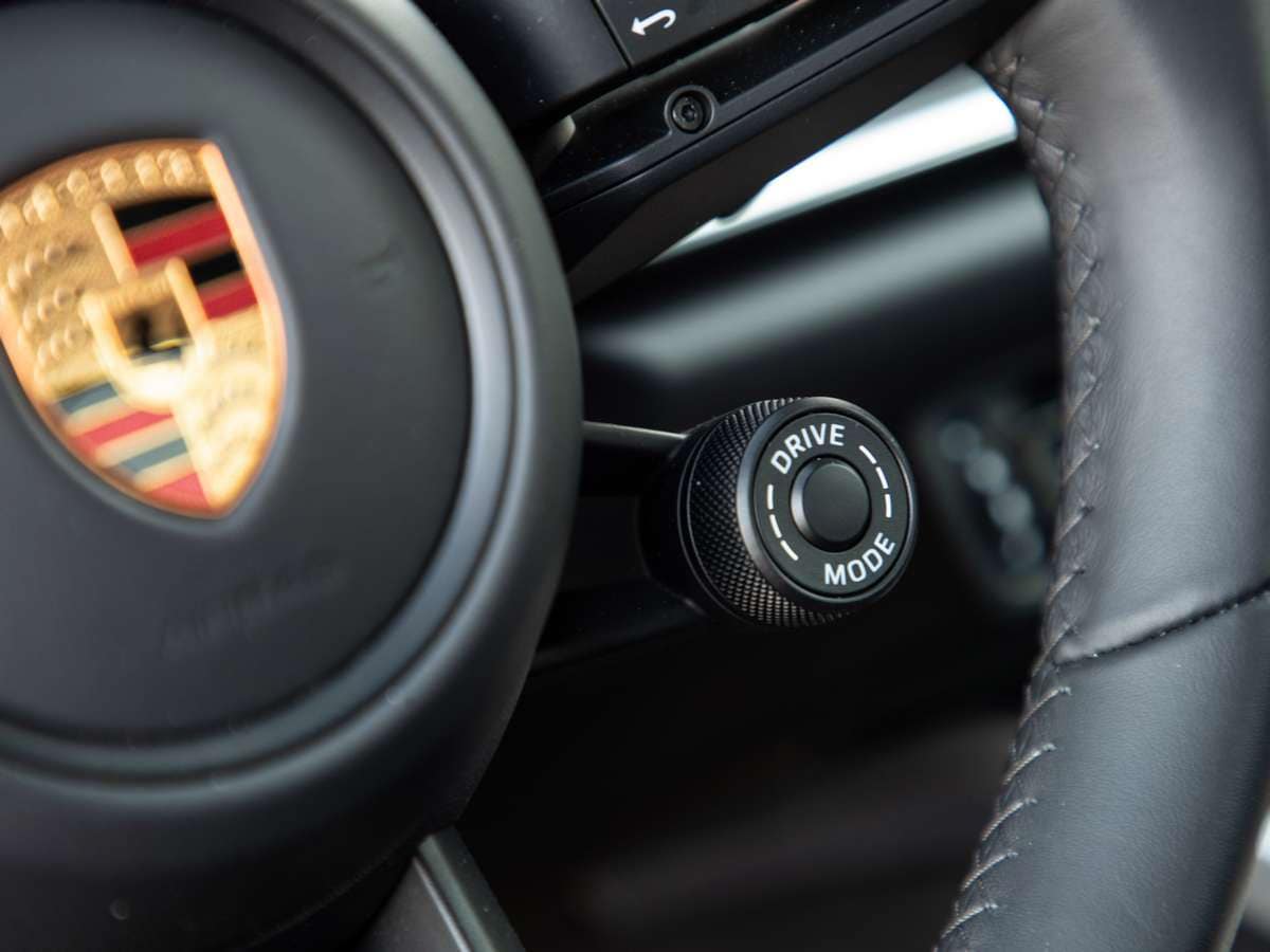 2020 Porsche 911 Carrera S 11