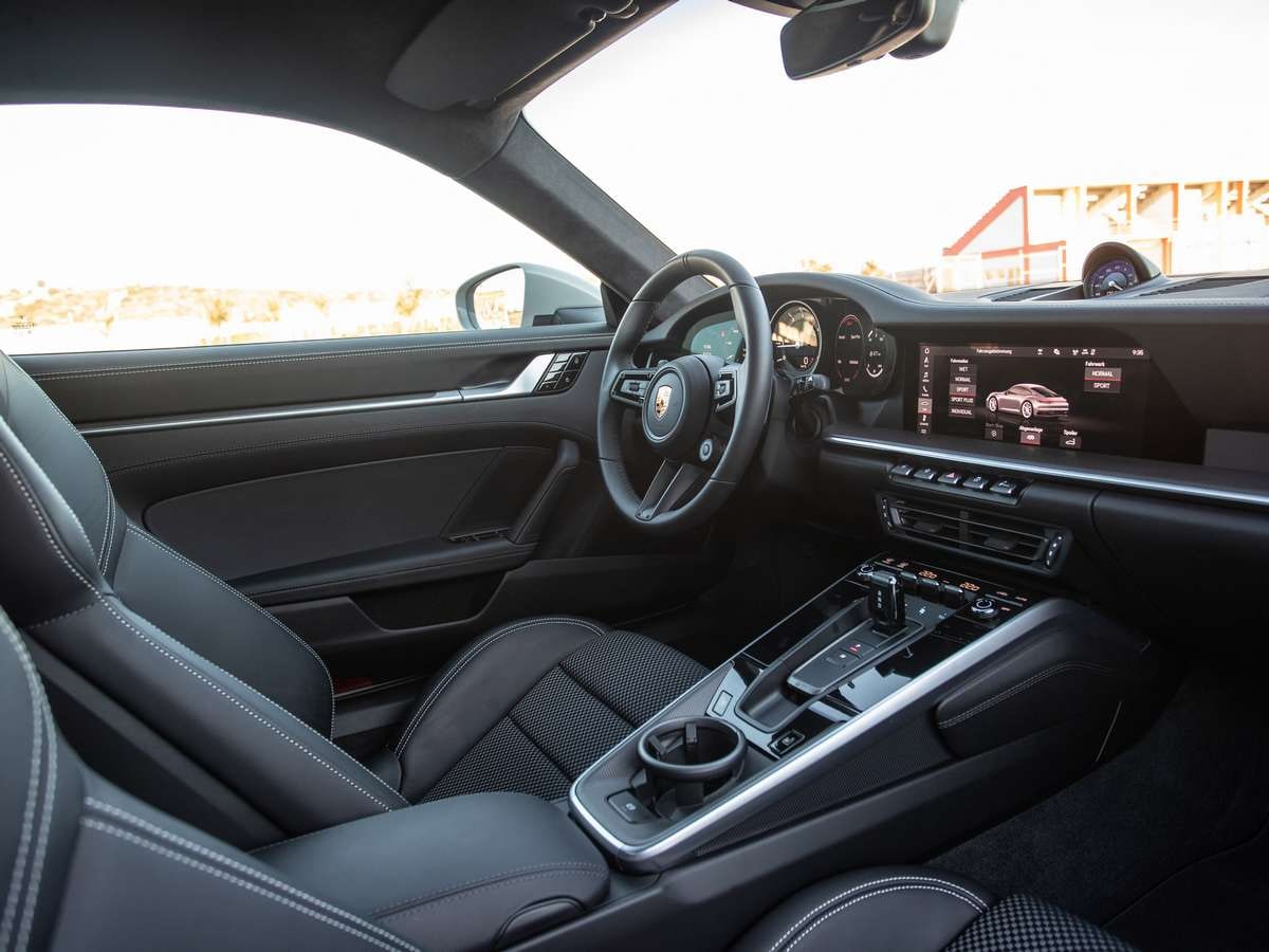 2020 Porsche 911 Carrera S 13