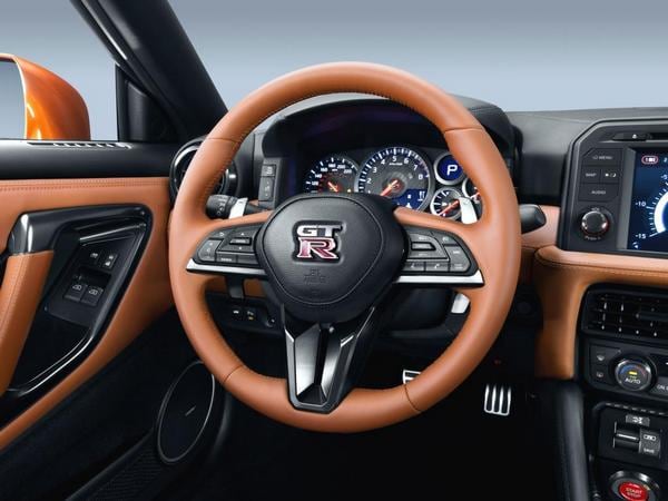 21 2017 Nissan Gtr