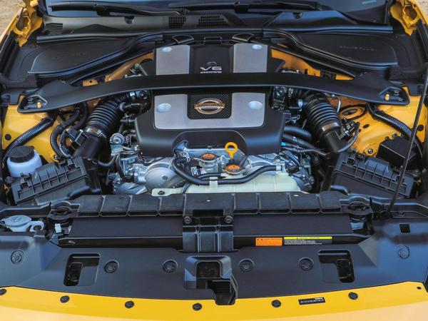 21 2018 Nissan 370z Heritage Edition