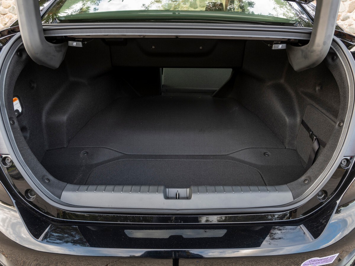 21-2019-honda-clarity-phev-bb-kbb-1